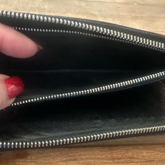 Louis Vuitton Damier Graphite Coated Leather Zippy Wallet - Picture 13 of 16